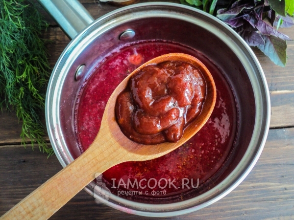 Положить аджику