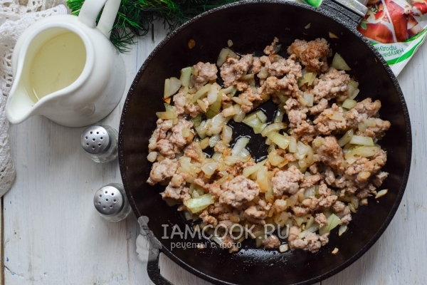 Всыпать соль и перец