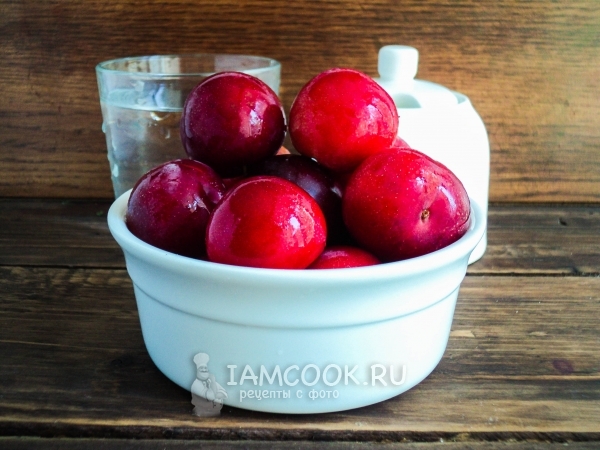 Ингредиенты для алычи в сиропе на зиму