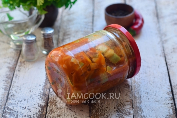 Фото салата из кабачков «Пальчики оближешь» на зиму