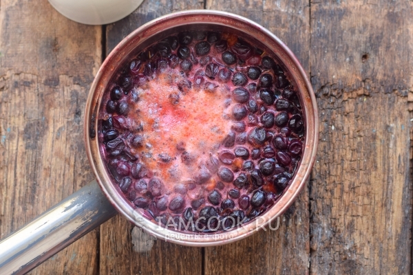 Проварить ягоды