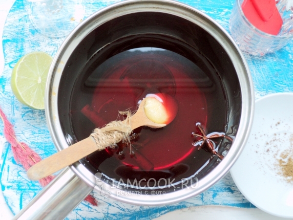 Положить мед