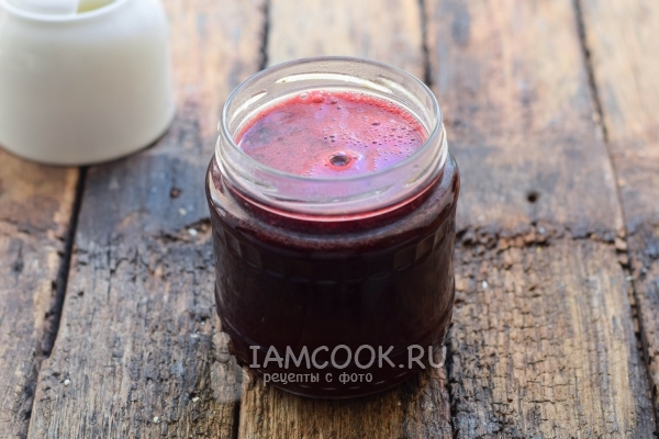 Перелить желе в банку