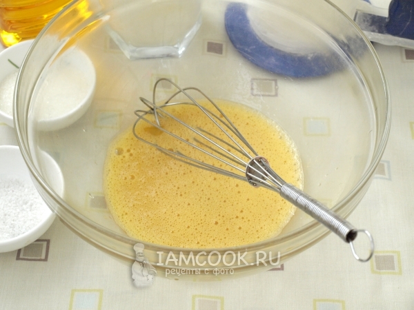 Взбить яйца