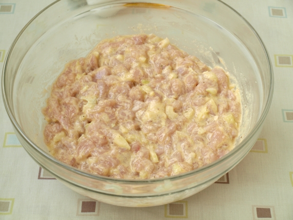 Размешать фарш