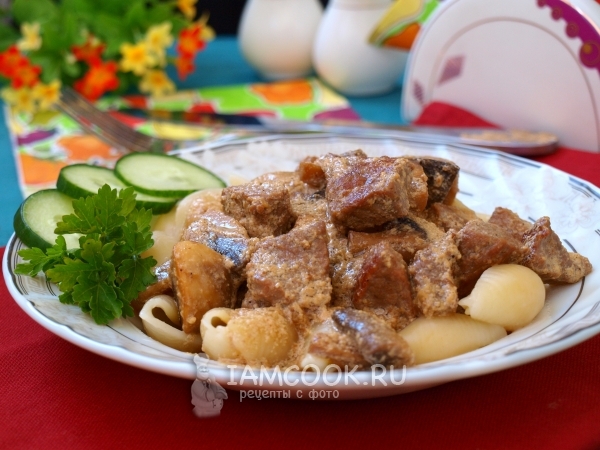 Рецепт говядины с грибами (шампиньонами) в сливочном соусе