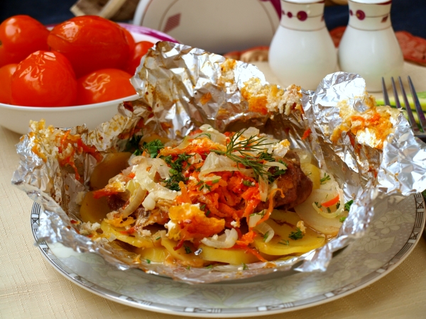 Готовое мясо по-французски в фольге в духовке