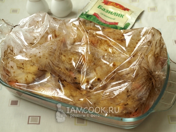 Говядина с картошкой в рукаве в духовке