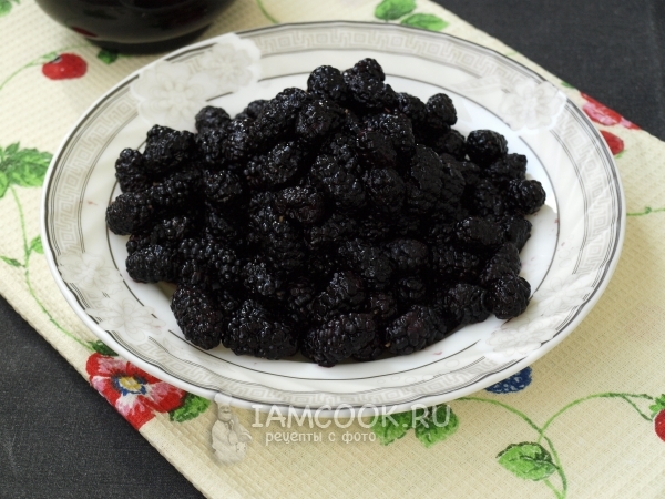 Помыть шелковицу