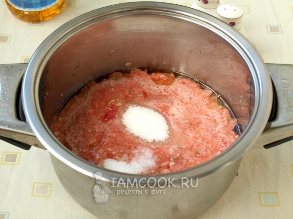 Всыпать соль и сахар