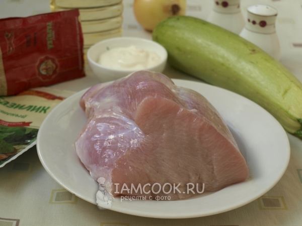 Ингредиенты для индейки с кабачками в духовке