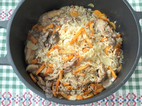 Готовый плов с кроликом