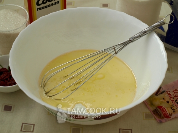 Соединить кефир с маслом