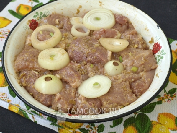 Замариновать мясо