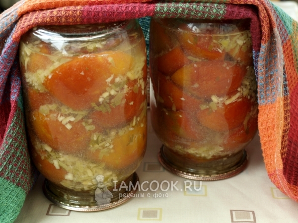 Готовые помидоры с хреном и чесноком на зиму