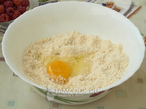 Добавить воду и яйцо