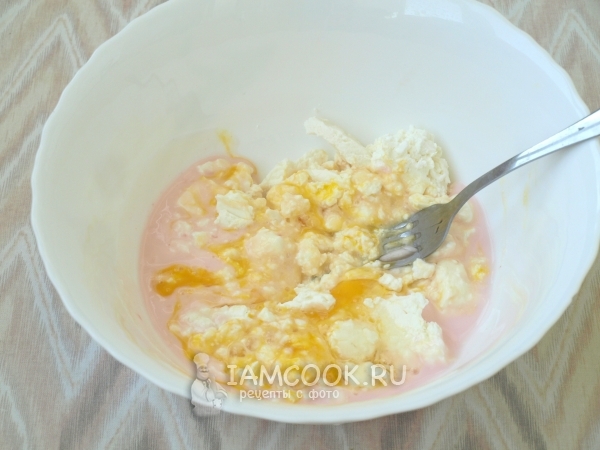 Влить йогурт