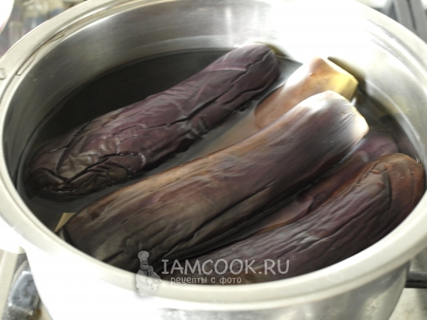Сварить баклажаны