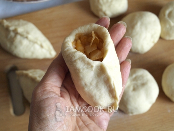 Слепить пирожки