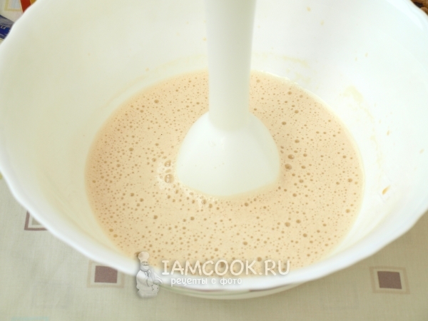 Добавить мед и взбить