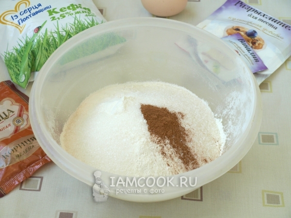 Соединить сухие ингредиенты