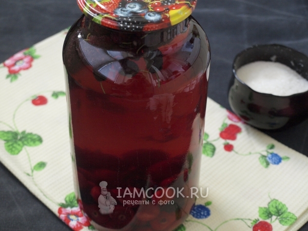 Залить ягоды кипятком