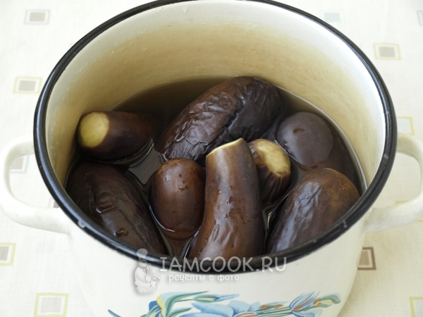 Сварить баклажаны