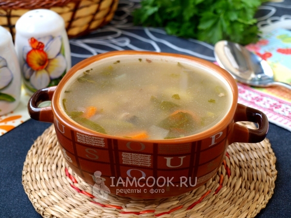 Фото мясного супа с гречкой, стручковой фасолью и шпинатом