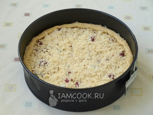 Посыпать крошкой