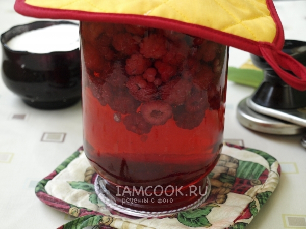 Перевернуть банку вверх дном