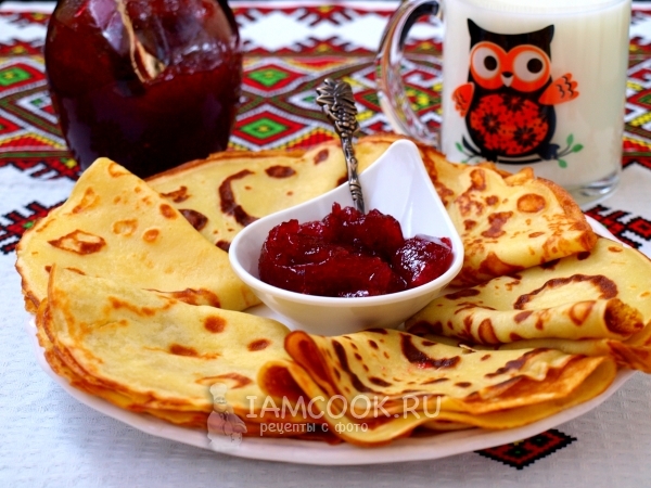 Фото пышных (толстых) блинов на кислом молоке