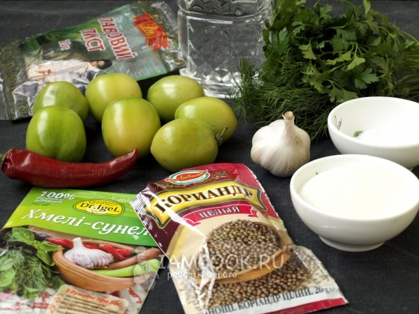 Ингредиенты для фаршированных зелёных помидоров на зиму по-грузински