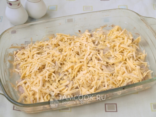 Посыпать сыром