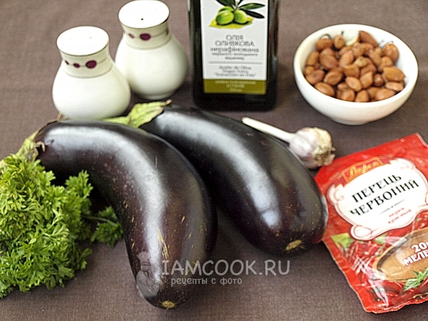 Ингредиенты для закуски из баклажанов с арахисом и чесноком