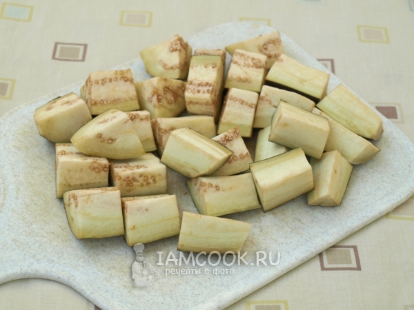 Порезать баклажаны