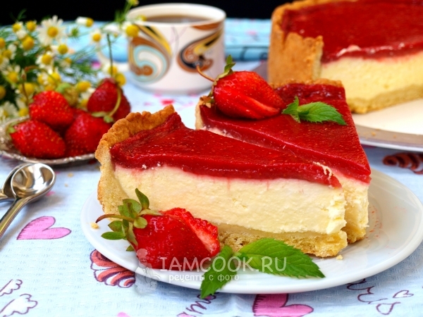 Рецепт творожного пирога с клубничным муссом