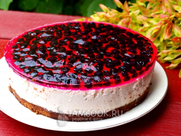 Торт с чёрной смородиной
