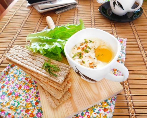 Рецепт яиц-кокот с красной икрой