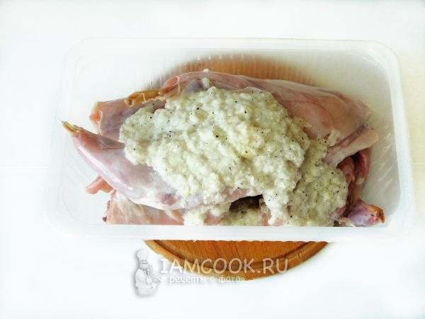 Замариновать мясо