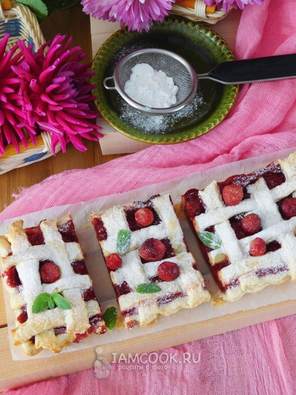 Порезать пирог на кусочки