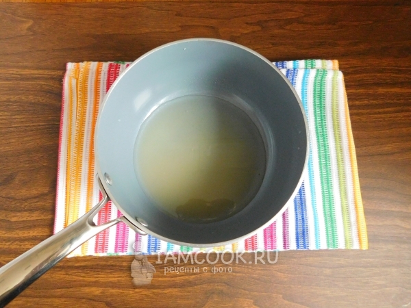 Залить агар-агар водой