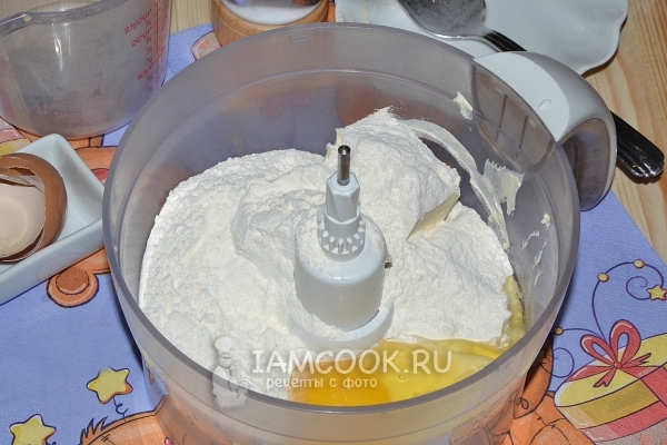 Соединить ингредиенты для теста