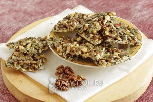 Фото козинаков из тыквенных семечек и грецких орехов