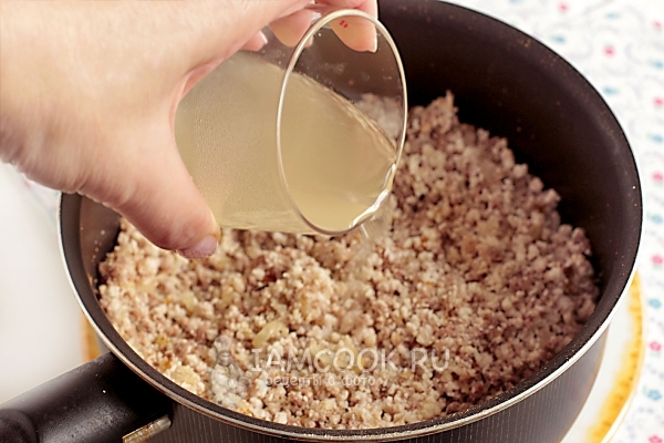 Влить бульон