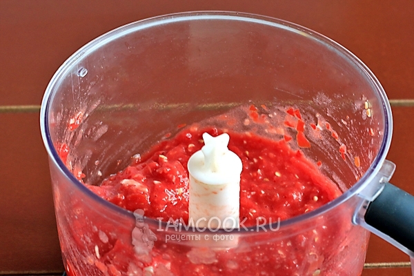 Измельчить овощи в блендере