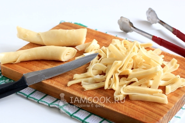 Нарезать лапшу