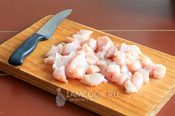 Порезать куриное филе
