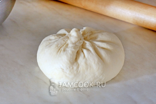 Защипить края теста