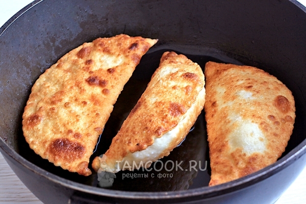 Пожарить чебуреки