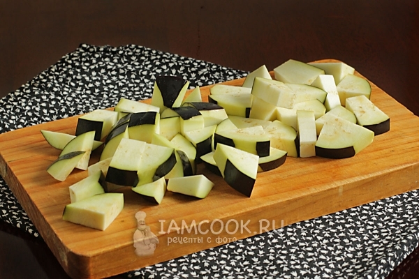 Порезать баклажан